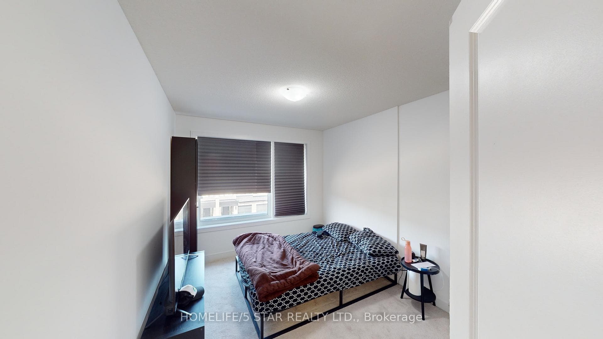 119 Blue Forest Crescent photo 22