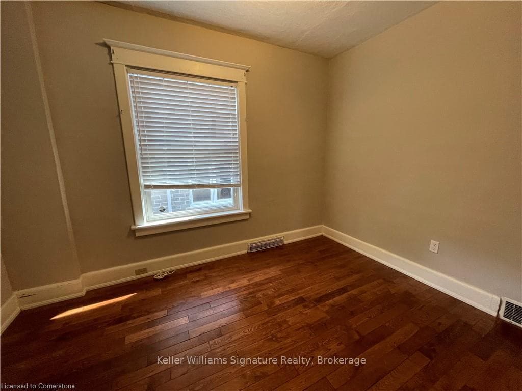 93 Sussex Street photo 8