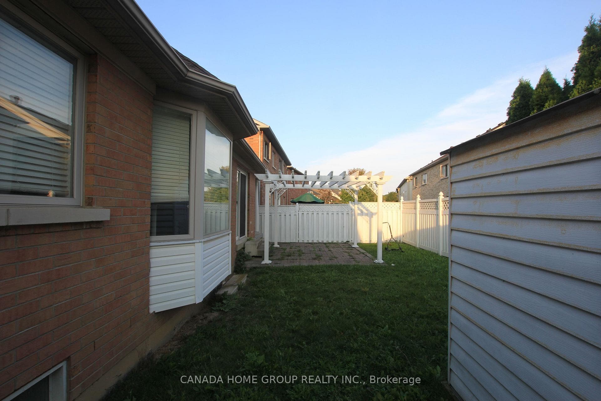 25 Stevens Drive photo 29