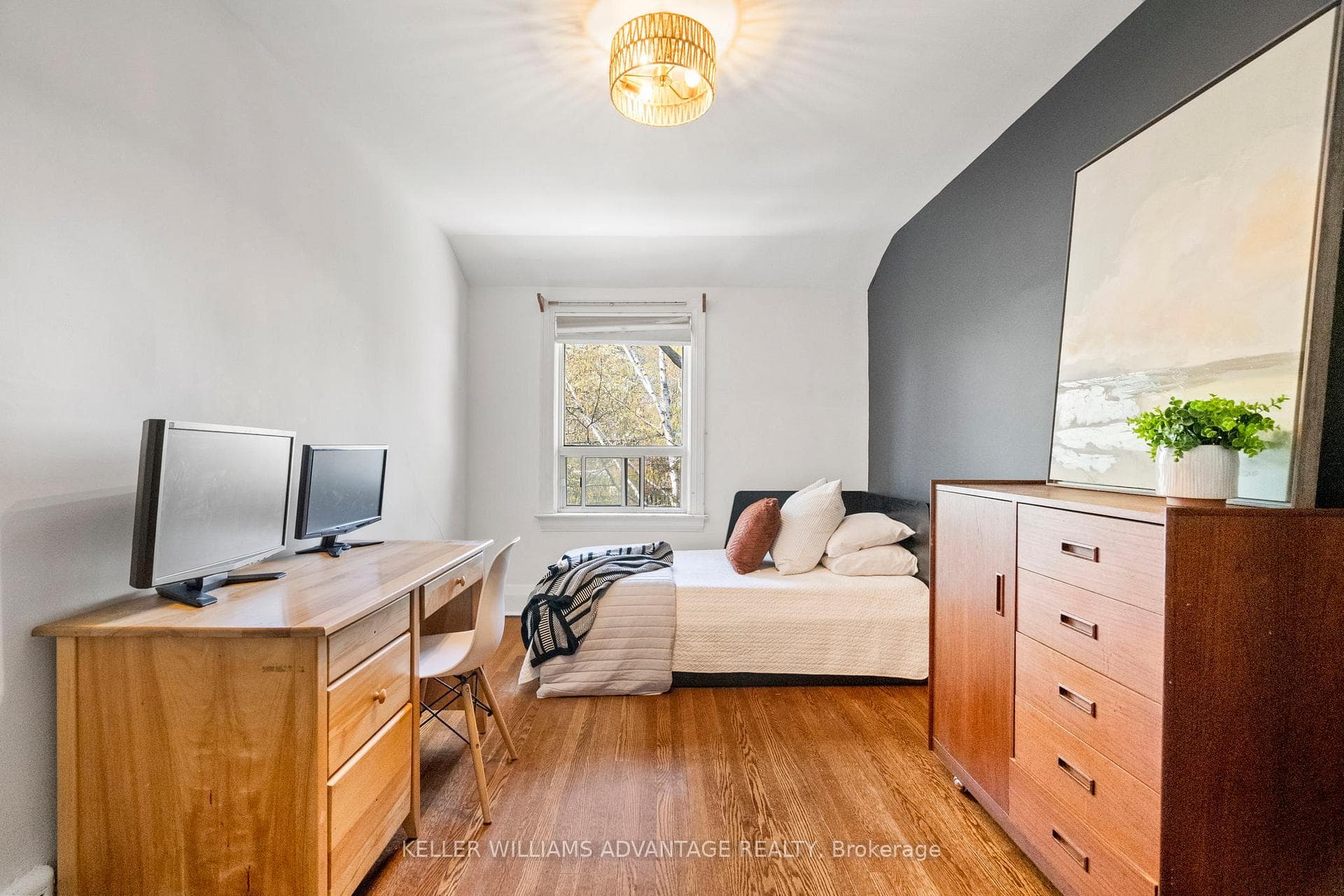 74 Cairns Avenue photo 15