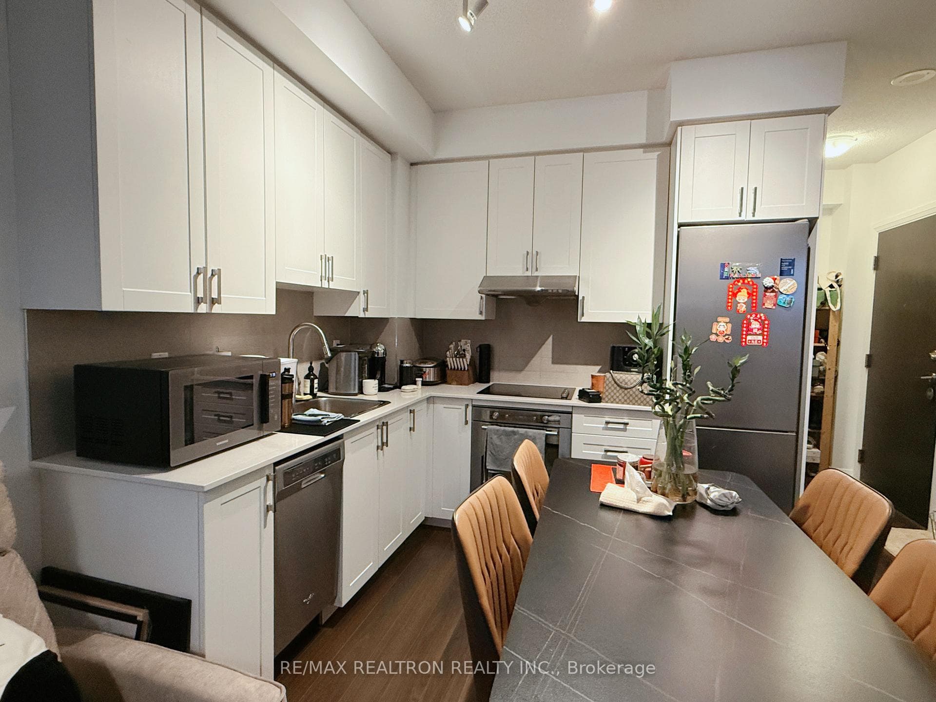 55 Ann O'reilly Road Unit 1612 photo 3
