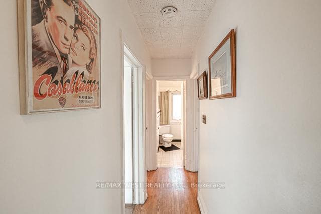 1081 Islington Avenue photo 31