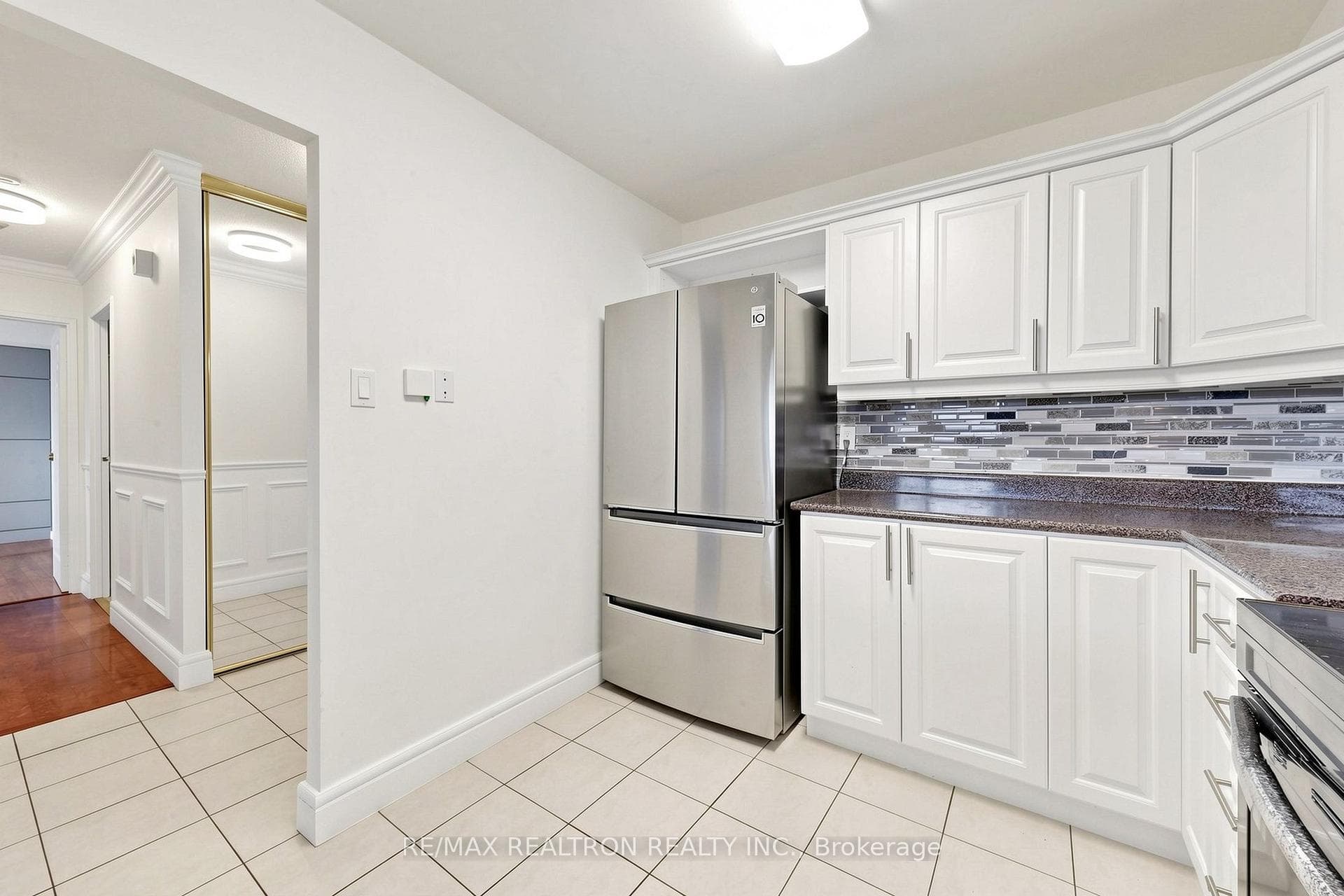 236 Albion Road Unit 1902 photo 16