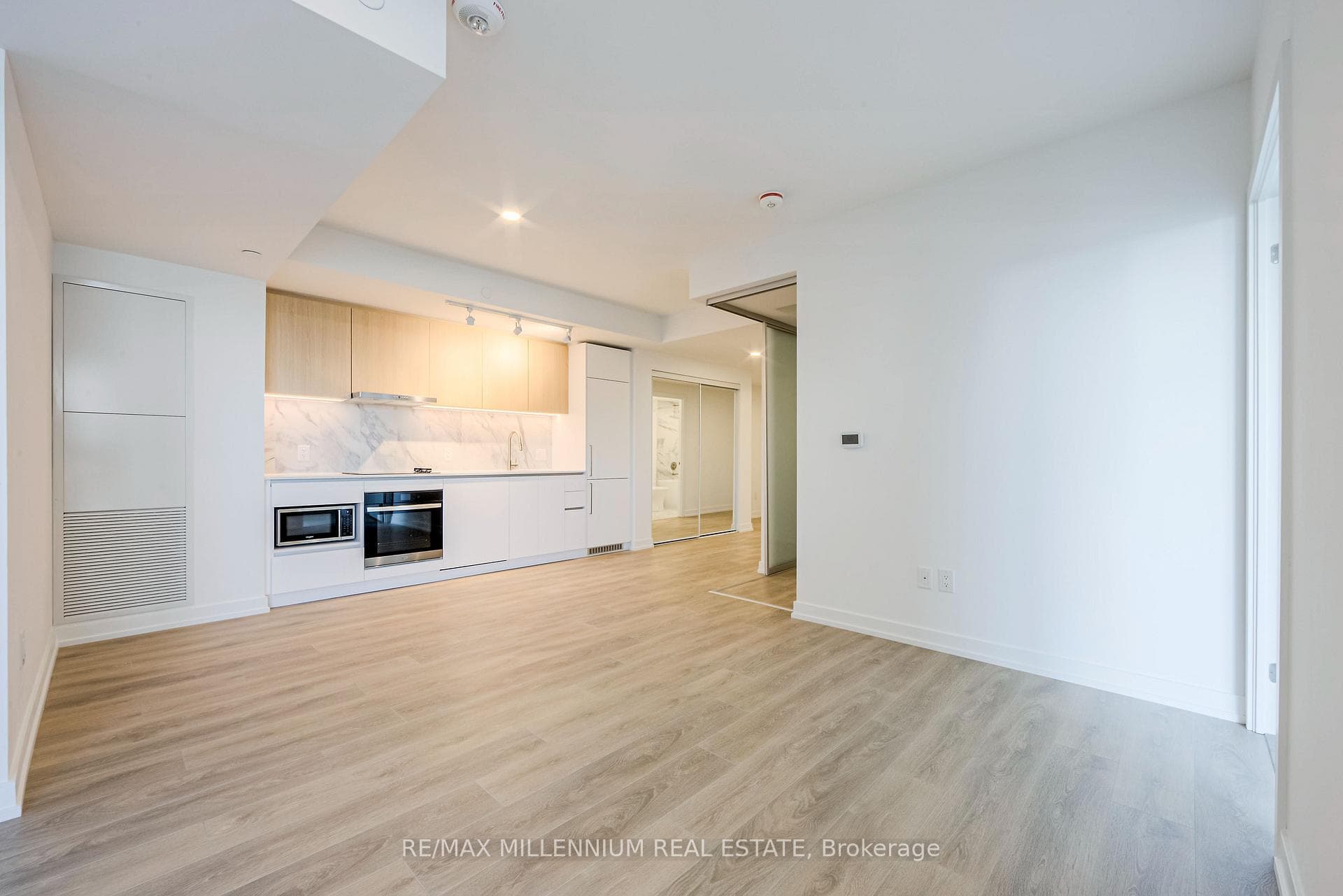 1100 Sheppard Avenue Unit 1133 photo 16