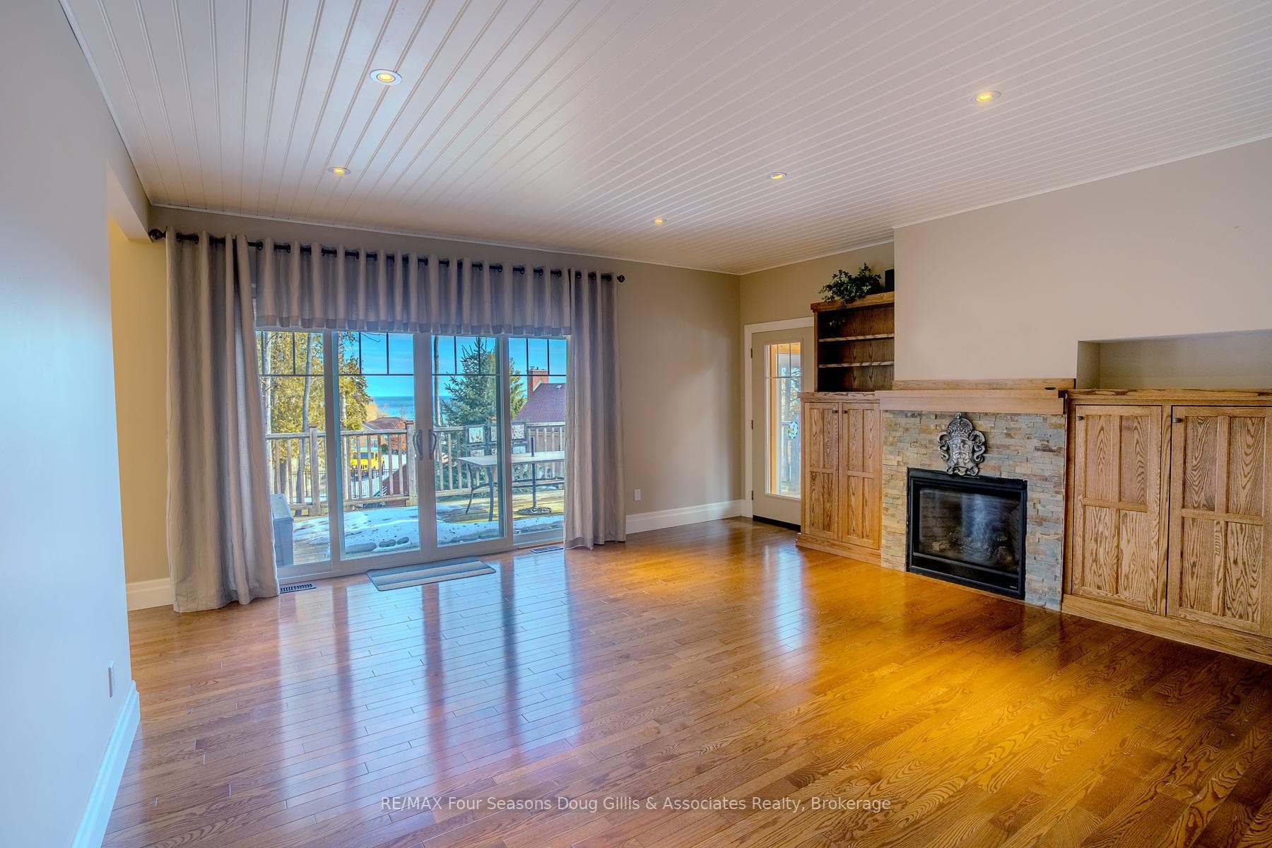 135 Algonquin Drive photo 11