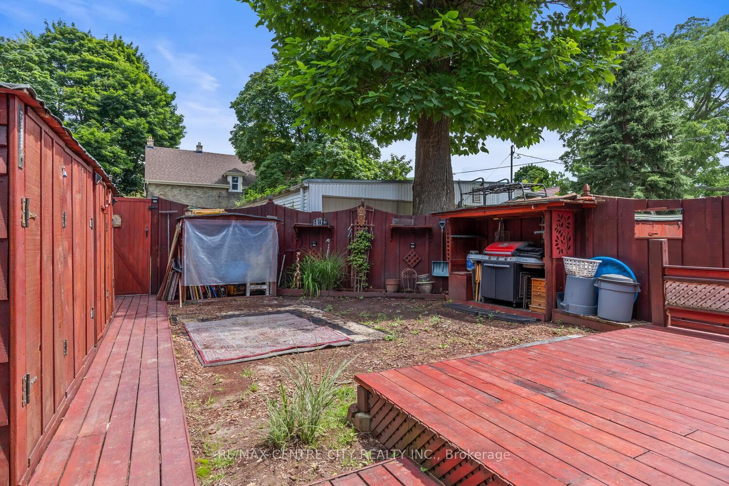 540 Quebec Street photo 29