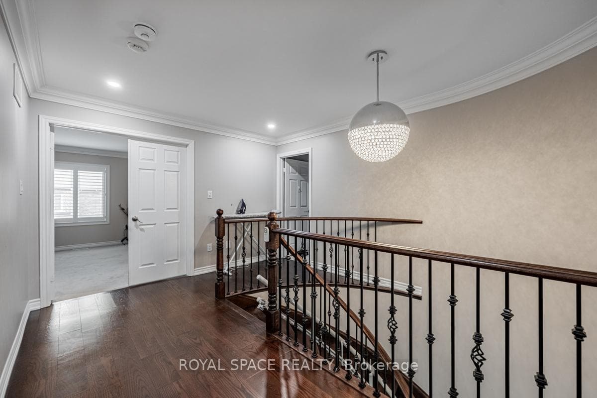21 Belgium Crescent photo 33