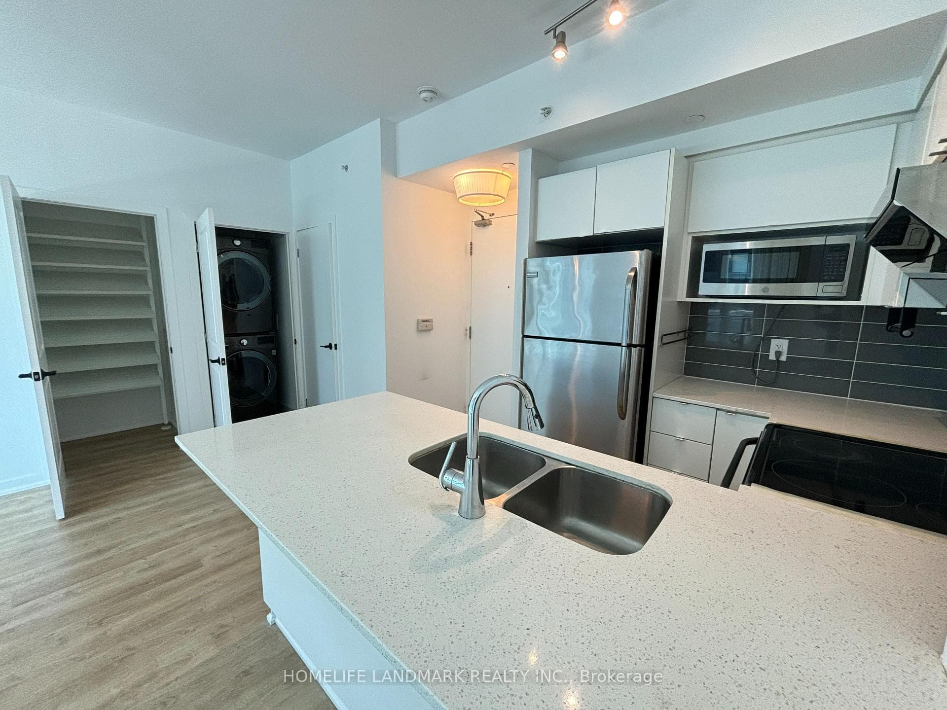150 East Liberty Street Unit 2611 photo 2