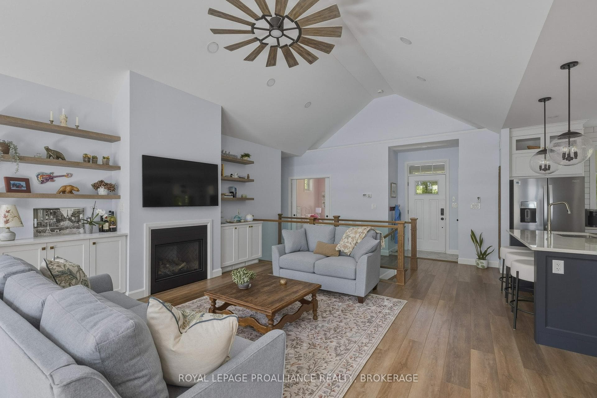 3842 Hideaway Lane photo 5