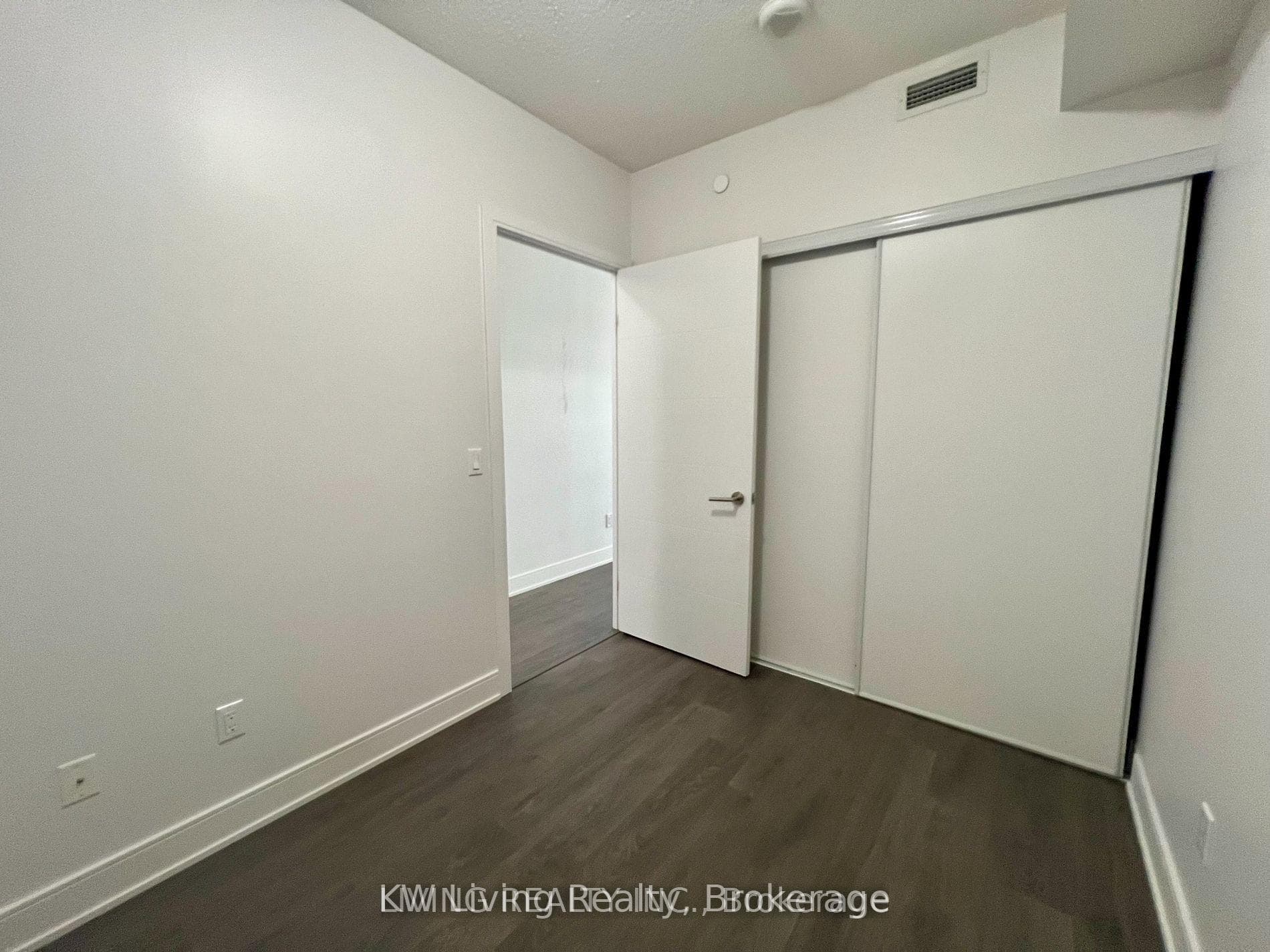 525 Adelaide Street Unit 809 photo 13