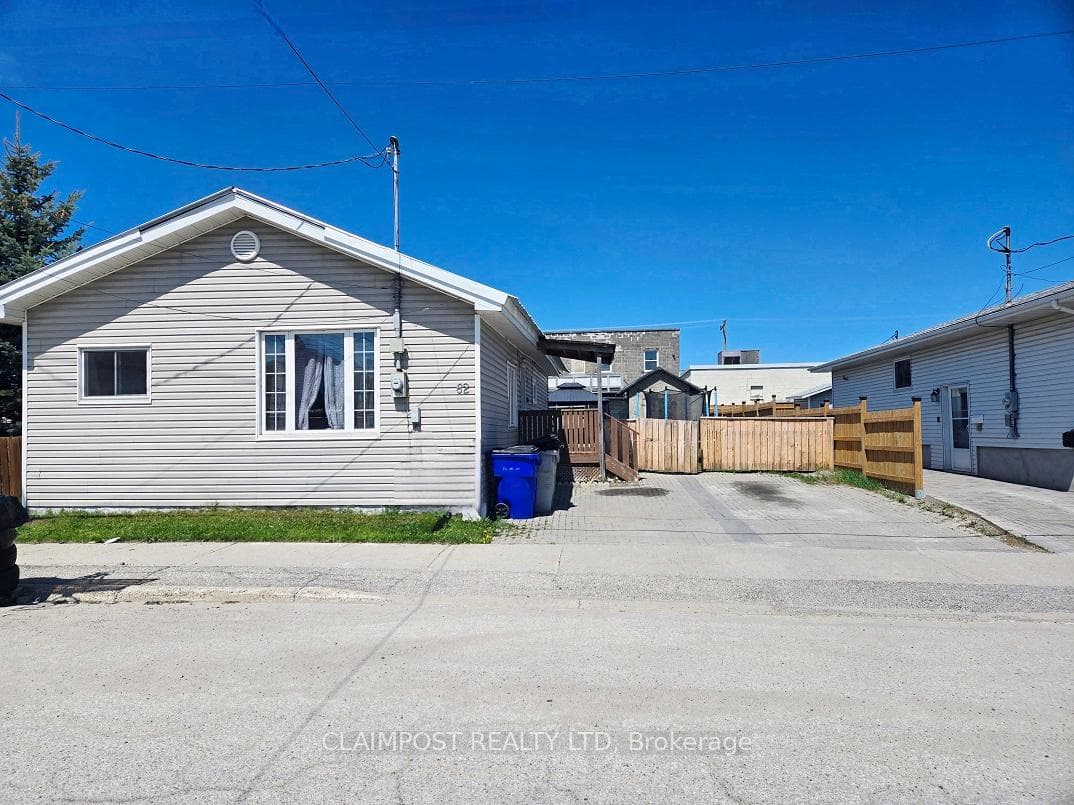 62 Golden Avenue photo 1