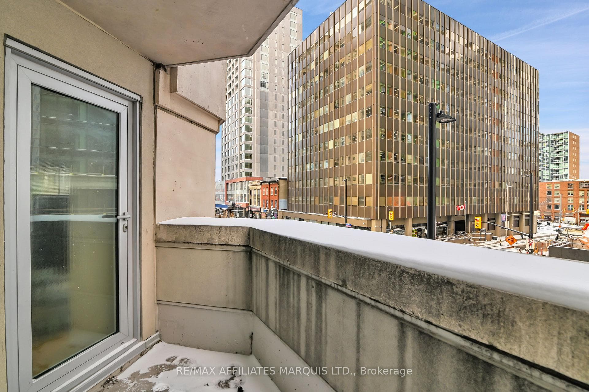 242 Rideau Street Unit 301 photo 23