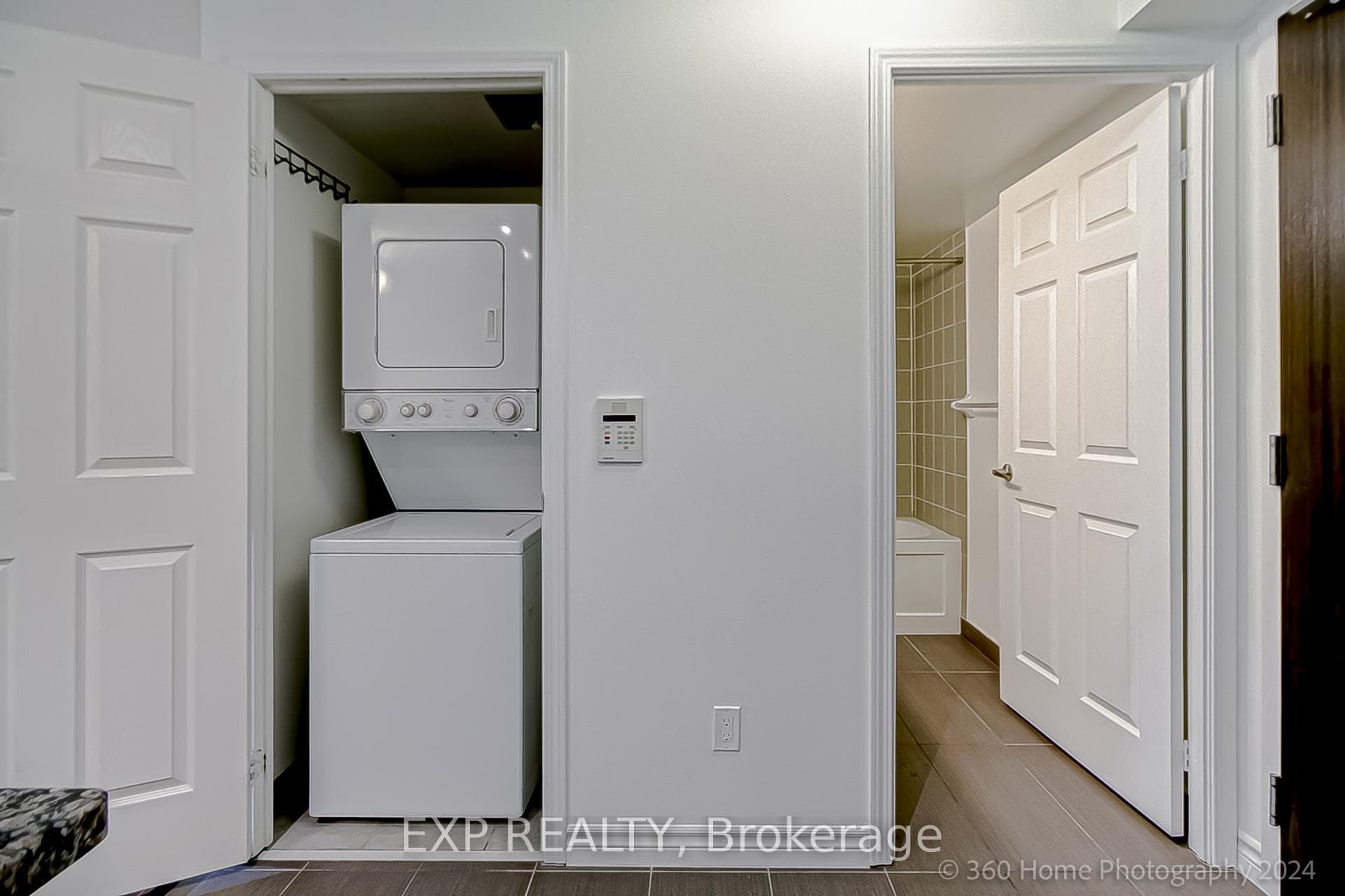 25 Lower Simcoe Street Unit 1220 photo 20