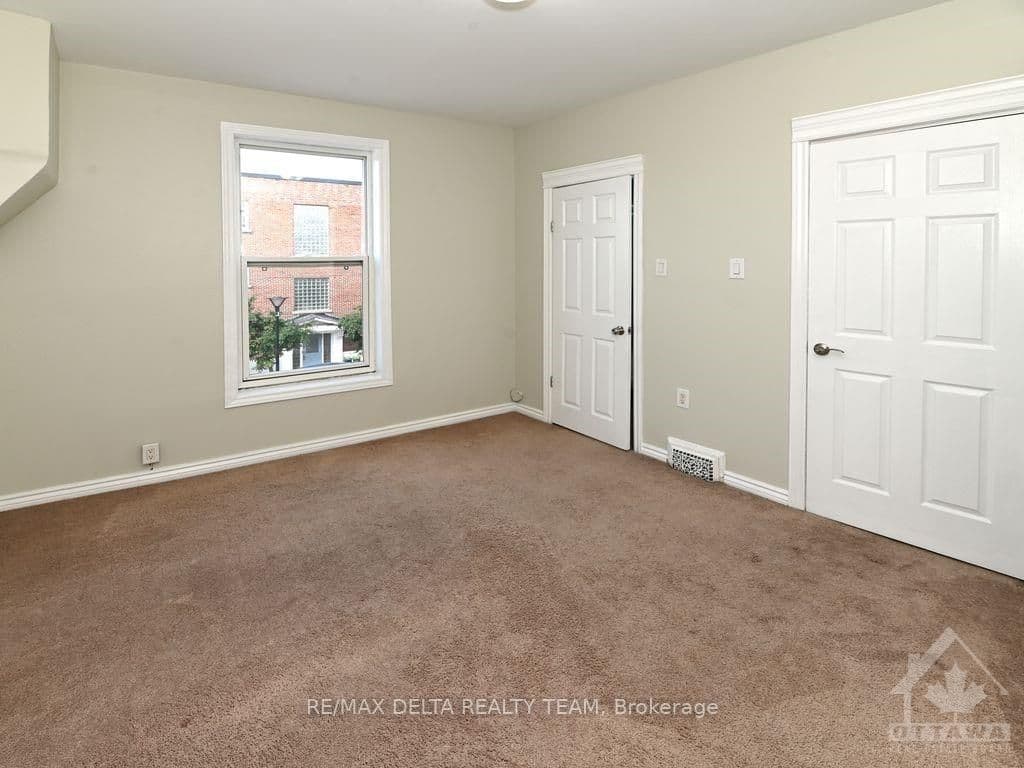 357 BRONSON Avenue photo 11