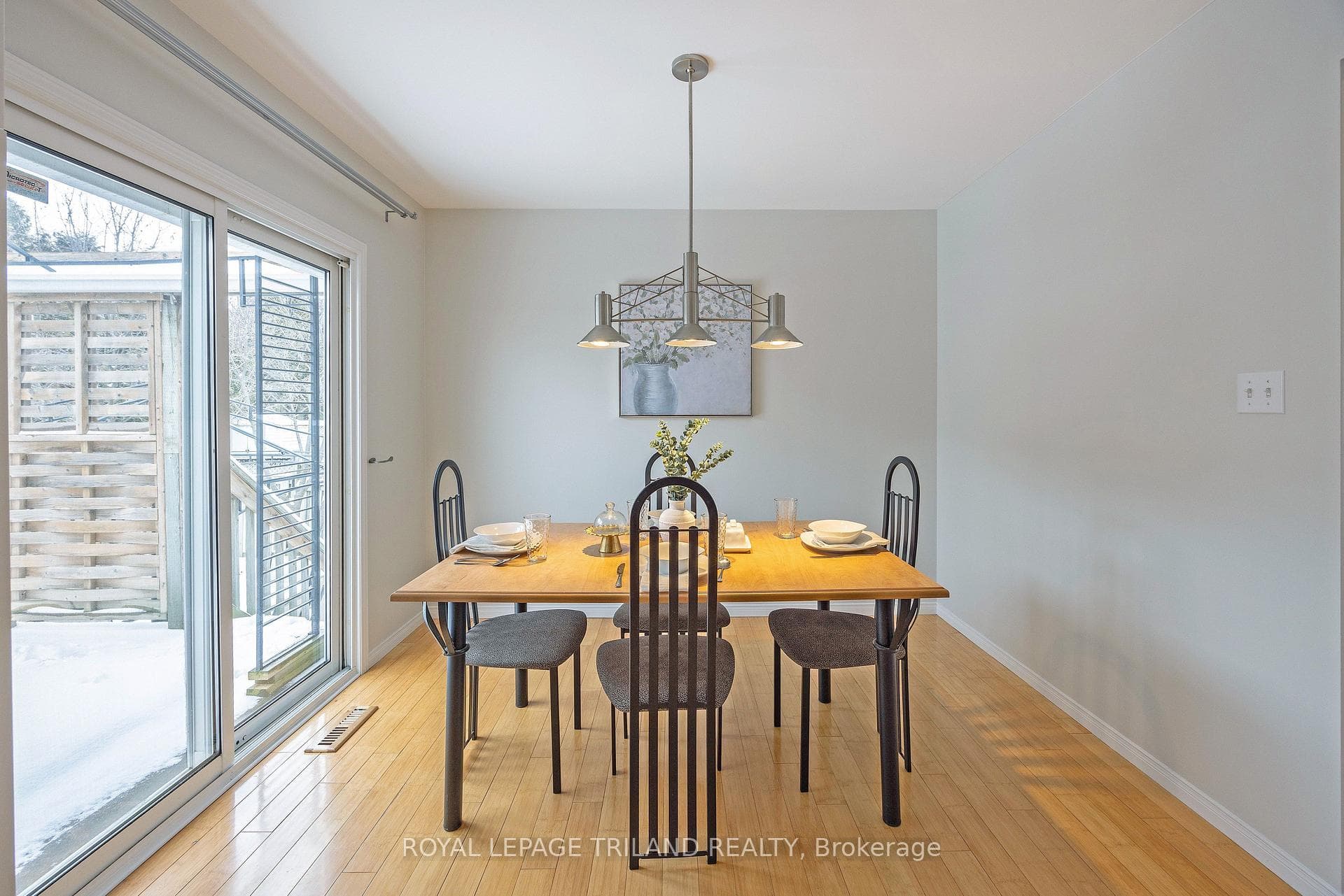 472 Talltree Crescent photo 10