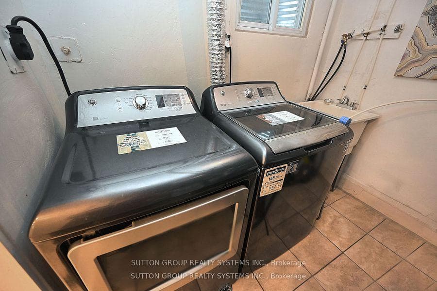 400 Bloor Street Unit 68 photo 29