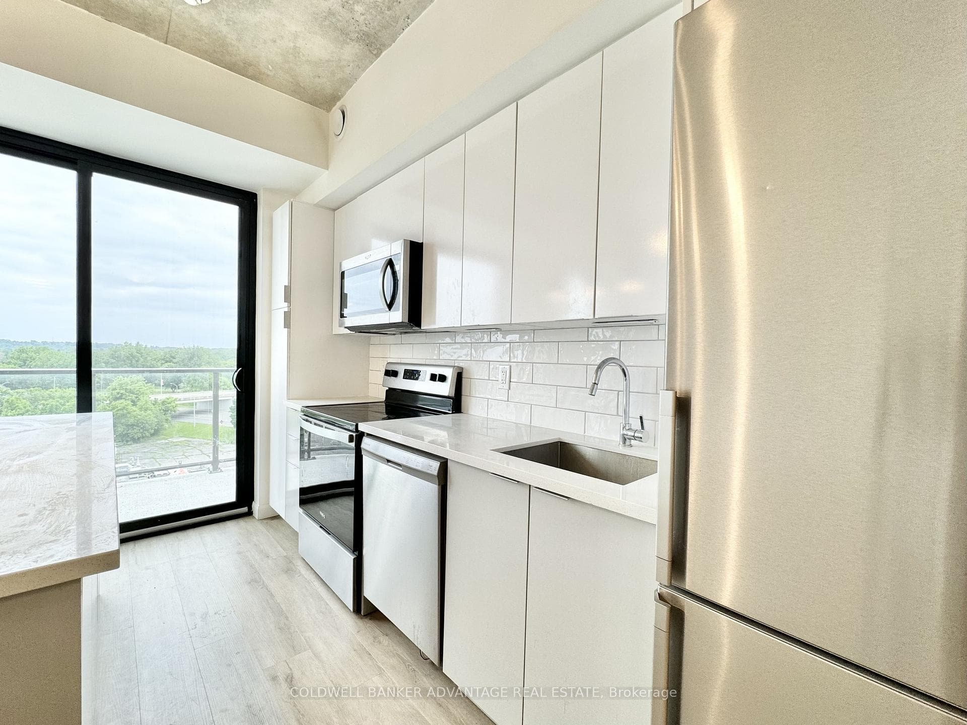 7 Erie Avenue Unit 807 photo 5