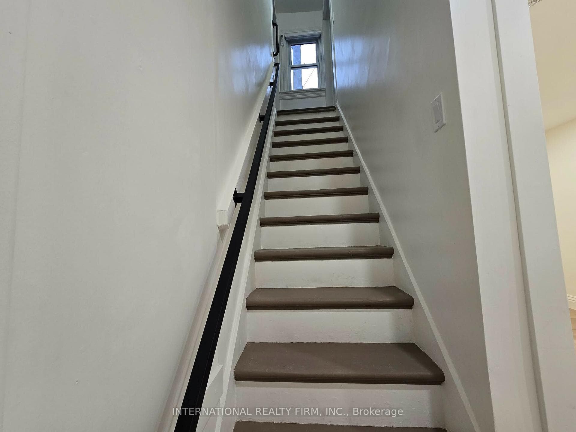 793 Dufferin Street Unit Upper photo 12