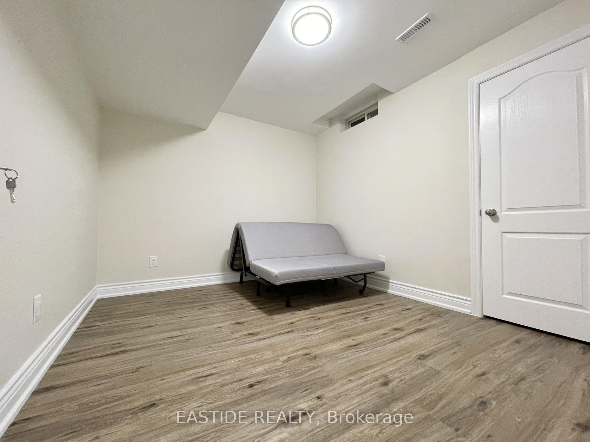 56 Adventure Crescent photo 24