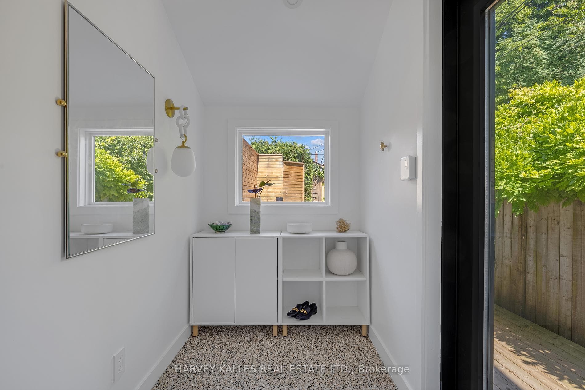 781 Manning Avenue photo 21