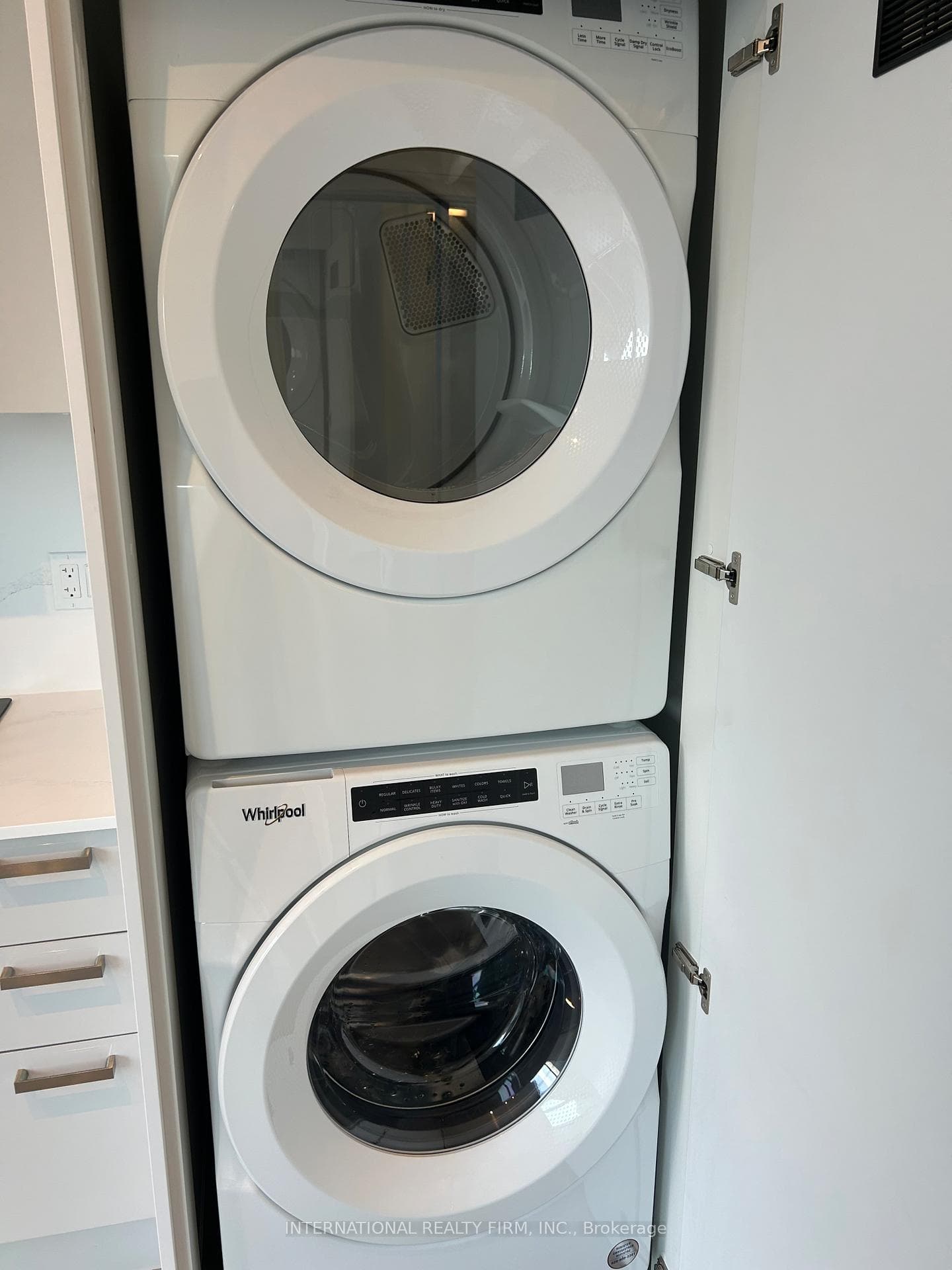 280 Dundas Street Unit 614 photo 6