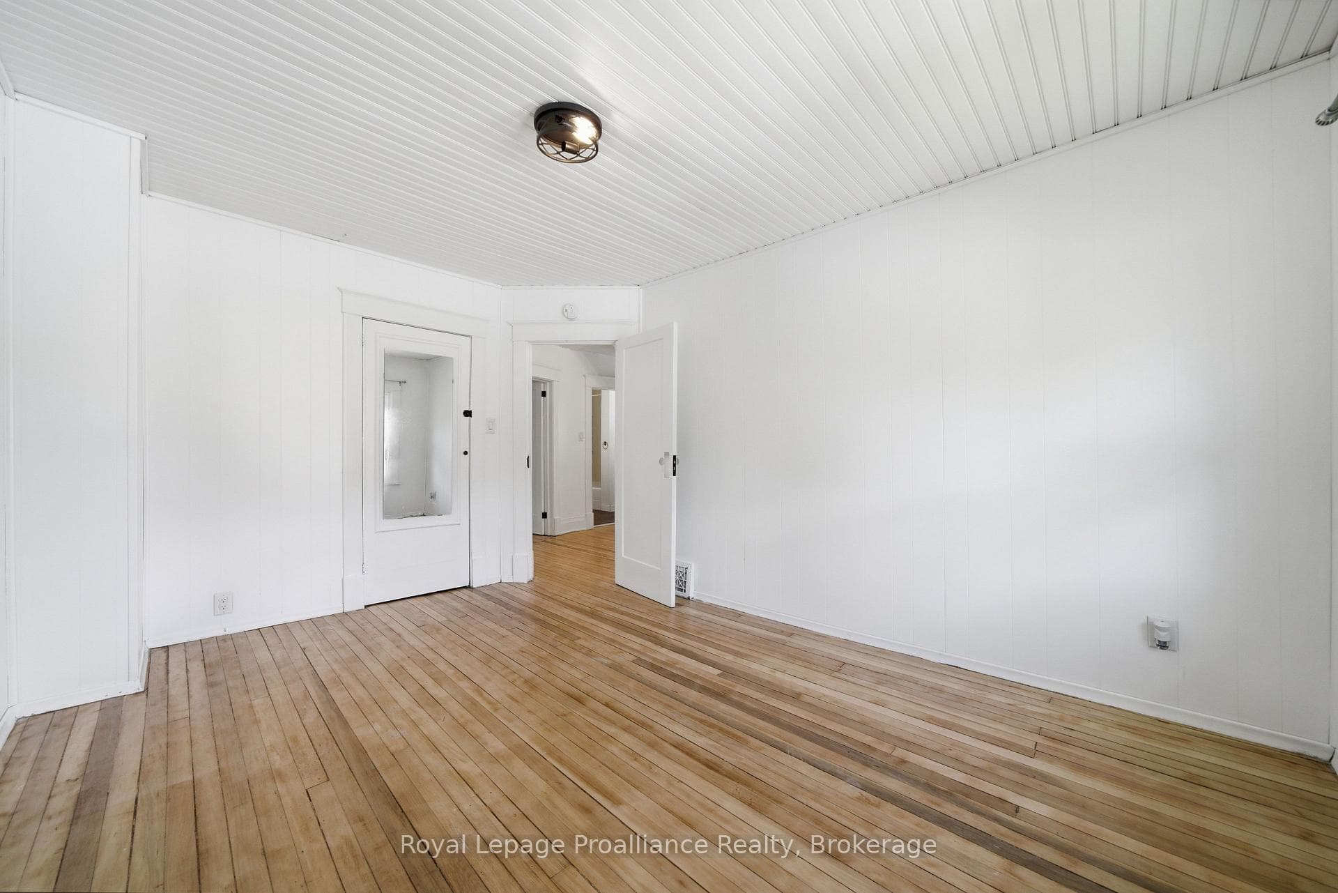 82 Marmora Street photo 28
