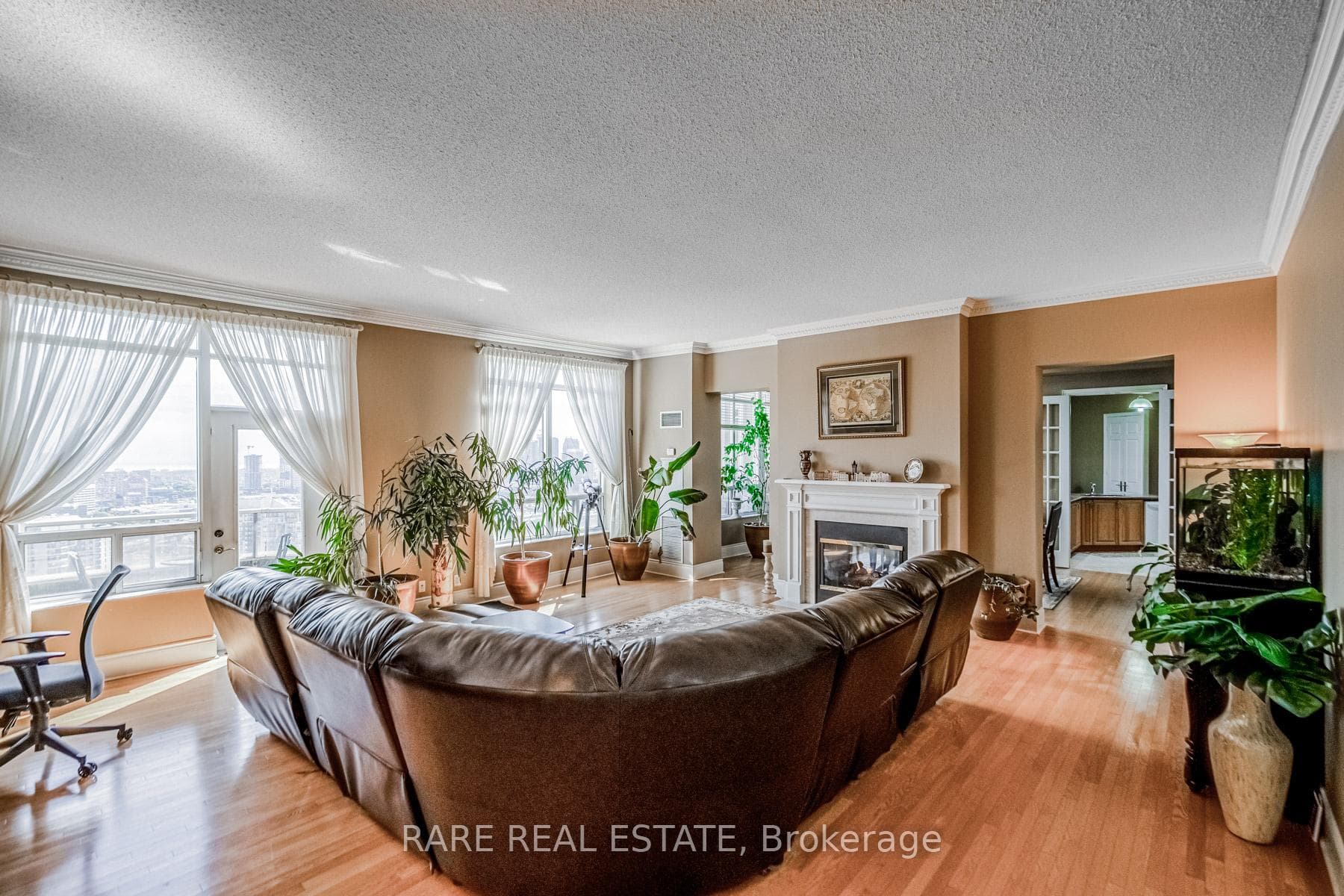 25 Kingsbridge Garden Circle Unit TPH6 photo 8