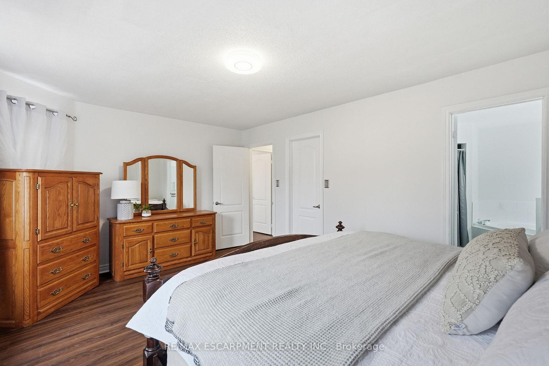 5189 Blue Spruce Avenue photo 22
