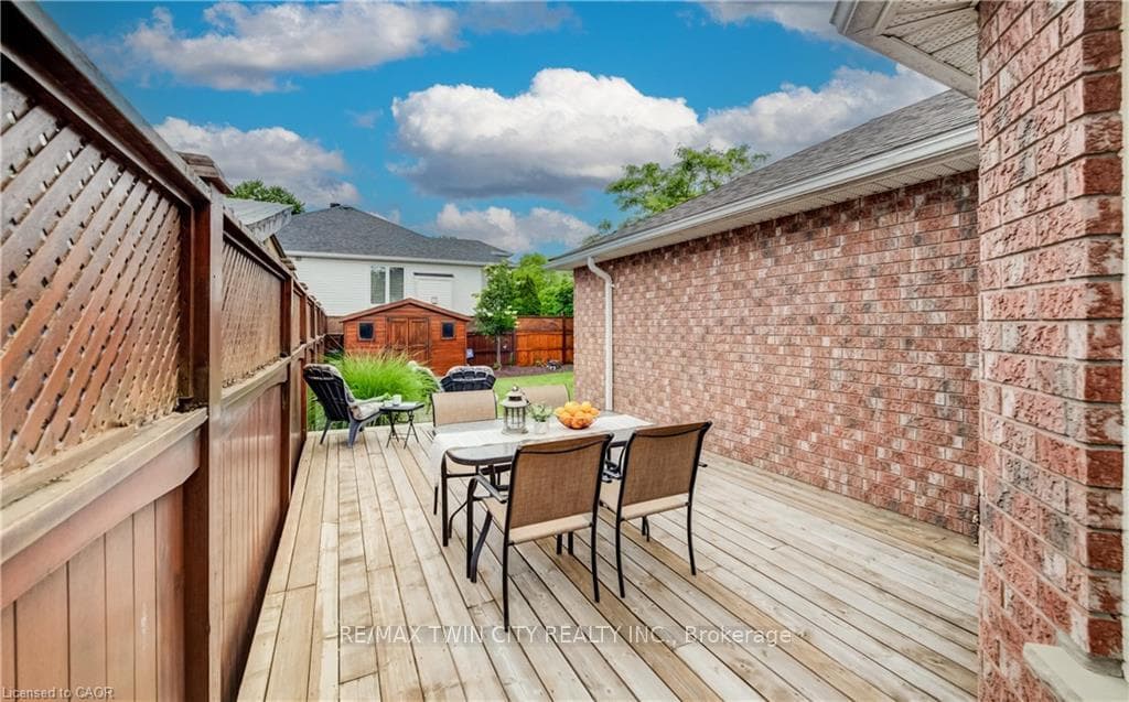 27 CHANDOS Drive photo 40