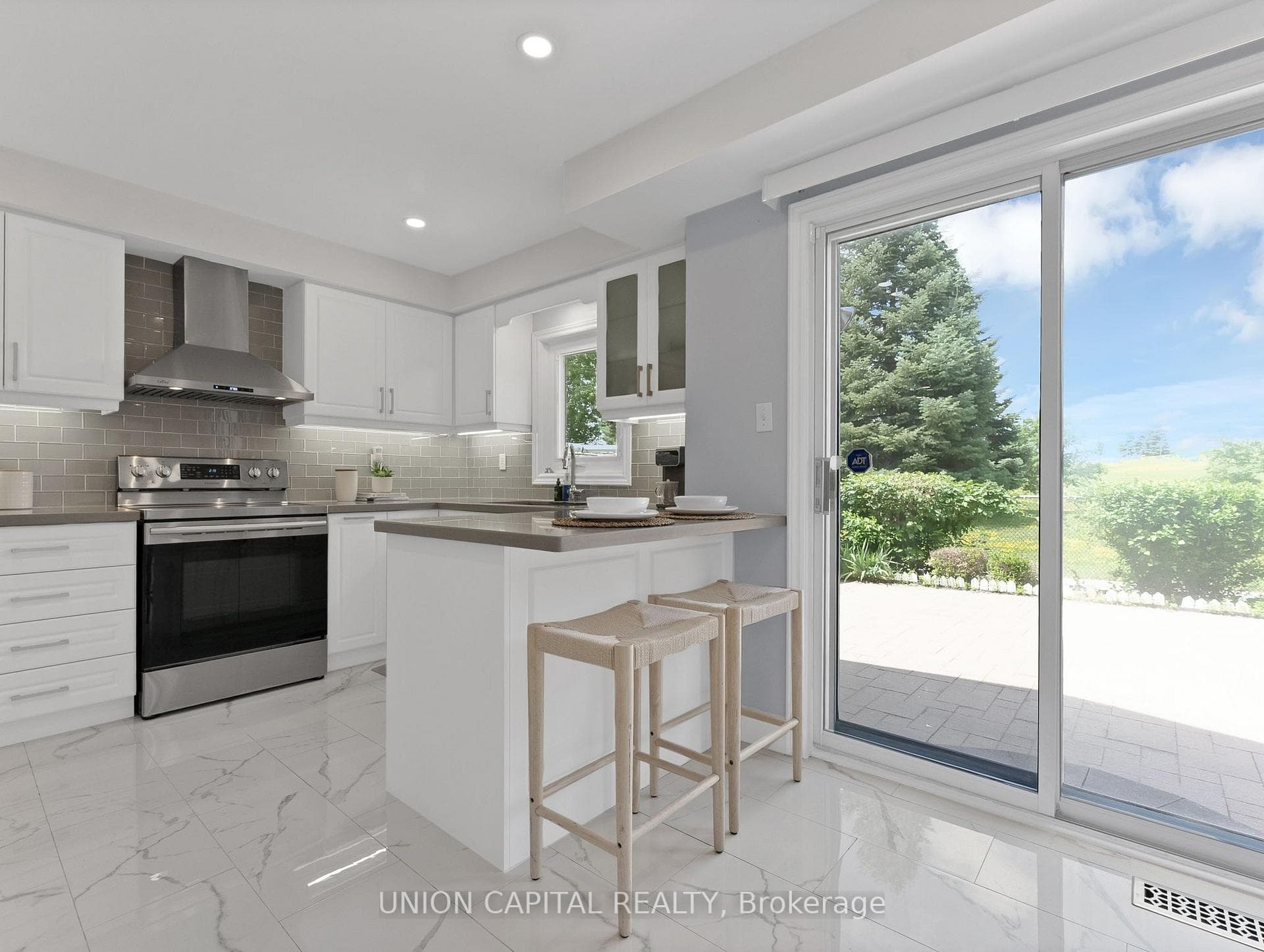 147 Milliken Meadows Drive photo 10