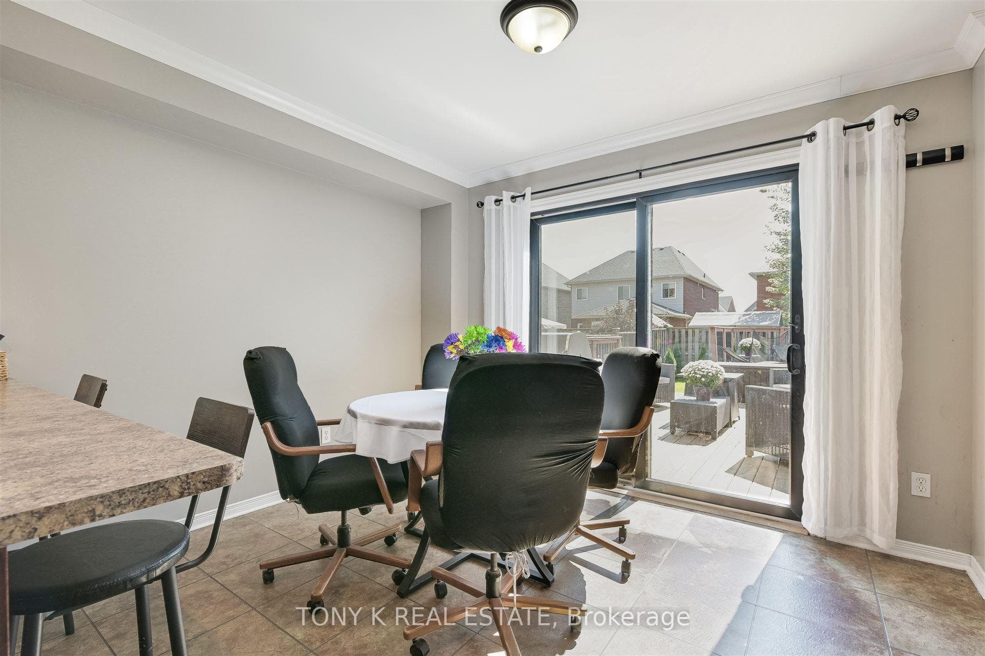 46 Gabrielle Crescent photo 7