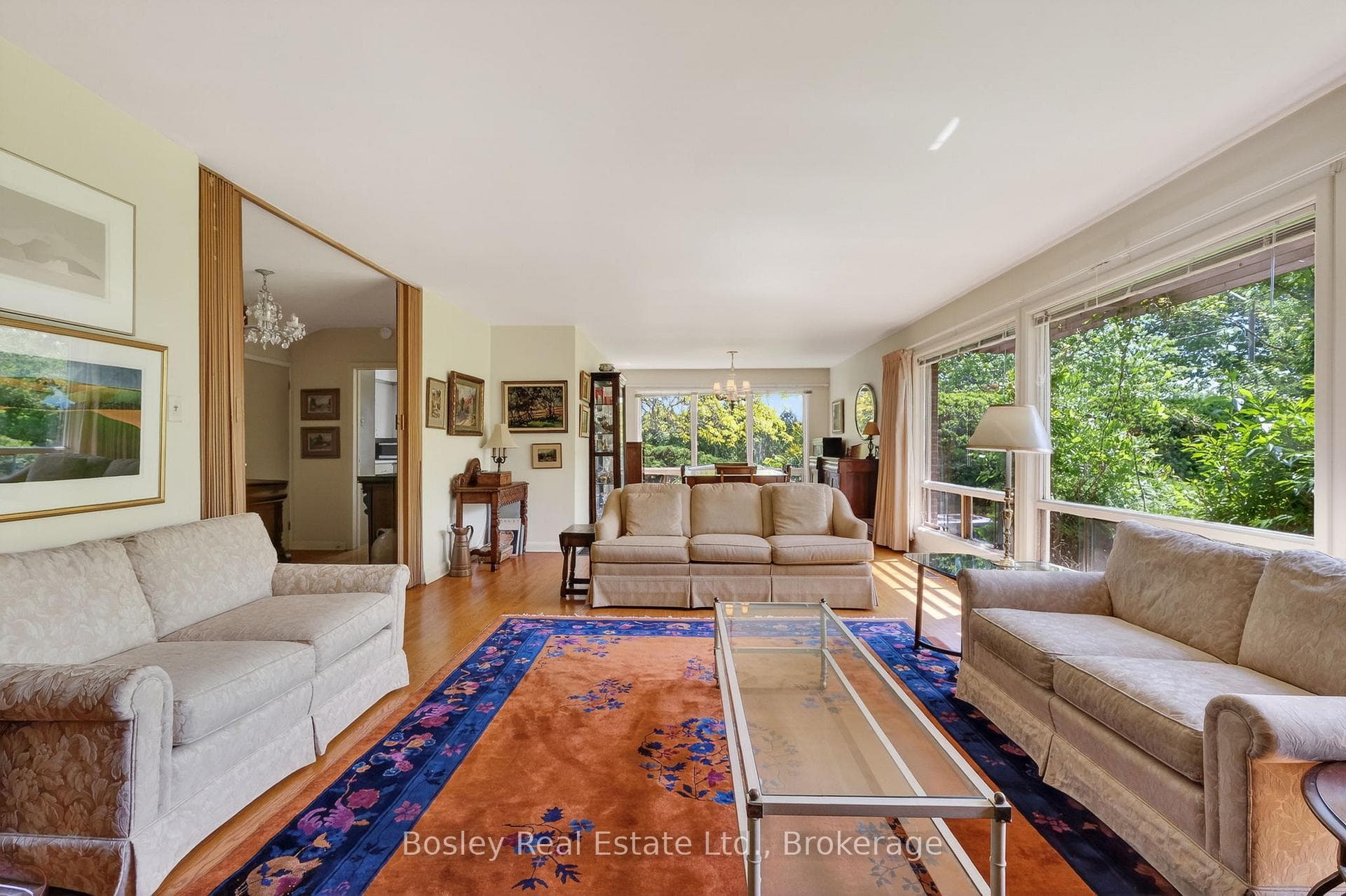 42 Deblaquire Street photo 9
