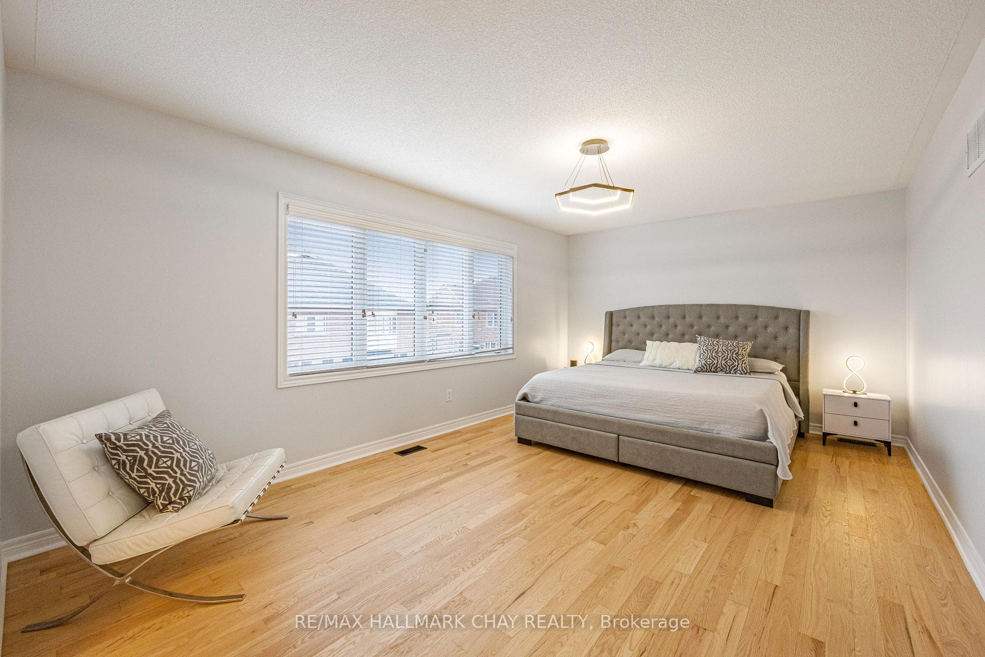 14 Filbert Court photo 19