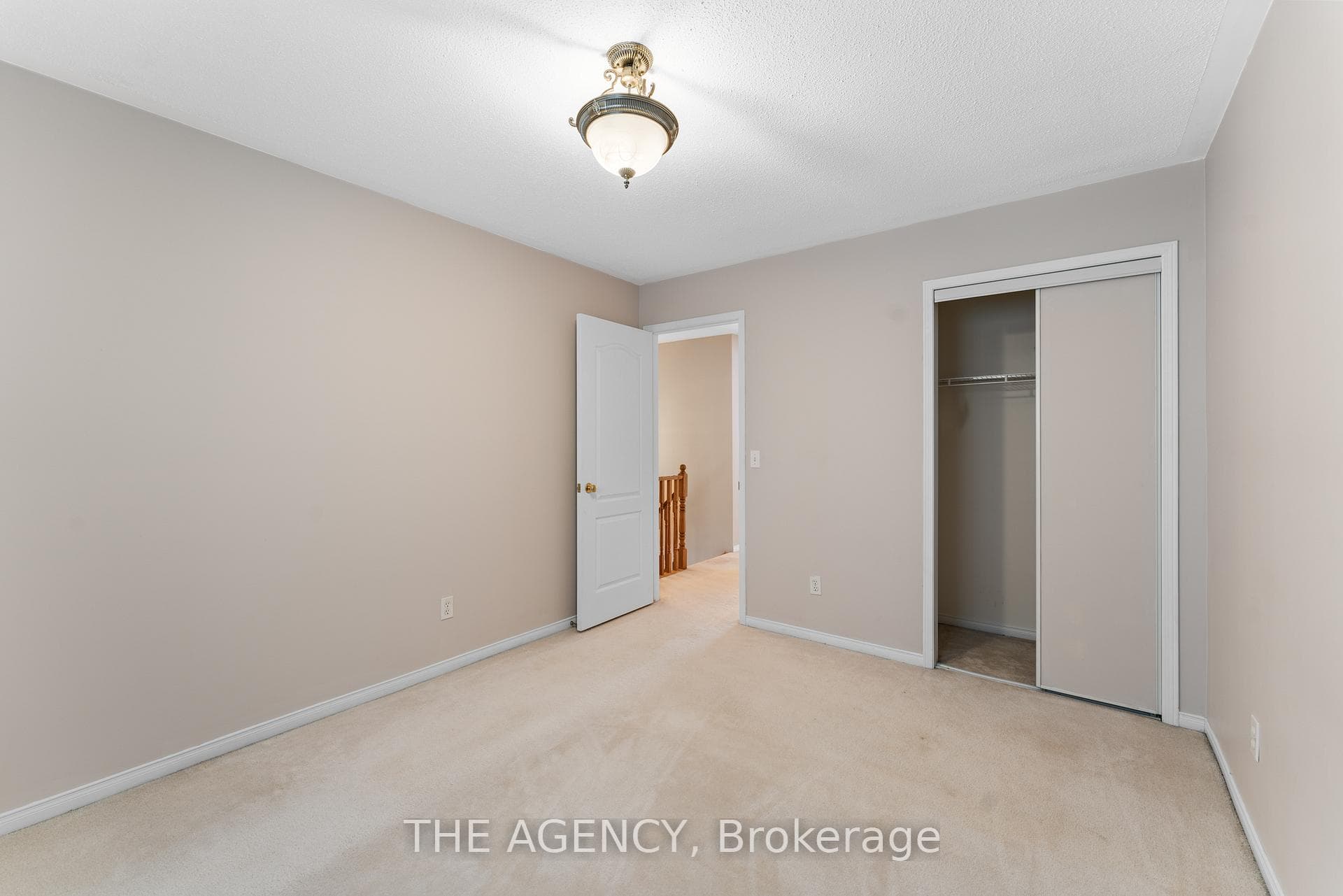 74 Morrison Crescent photo 29