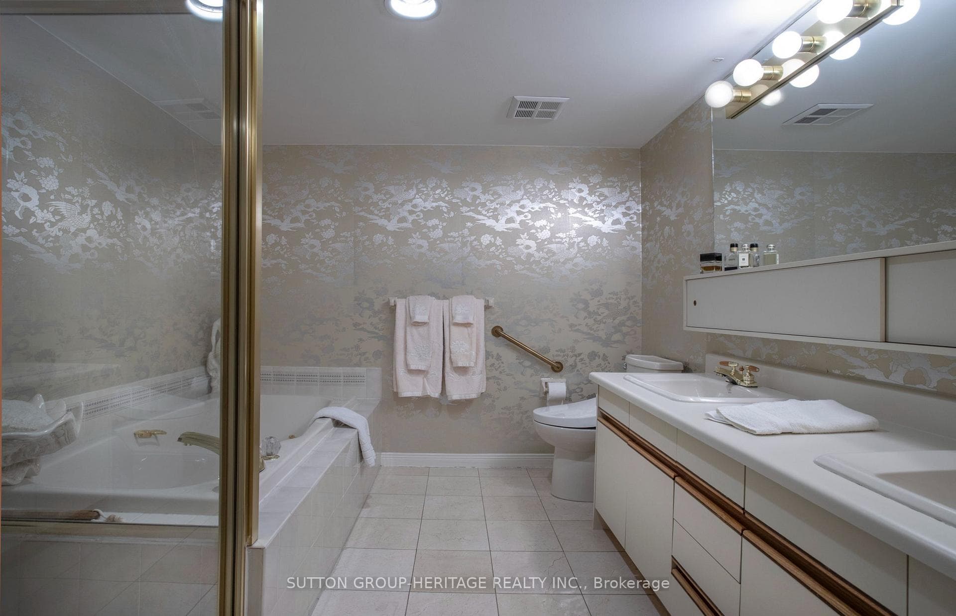 900 Wilson Road Unit 1202 photo 31