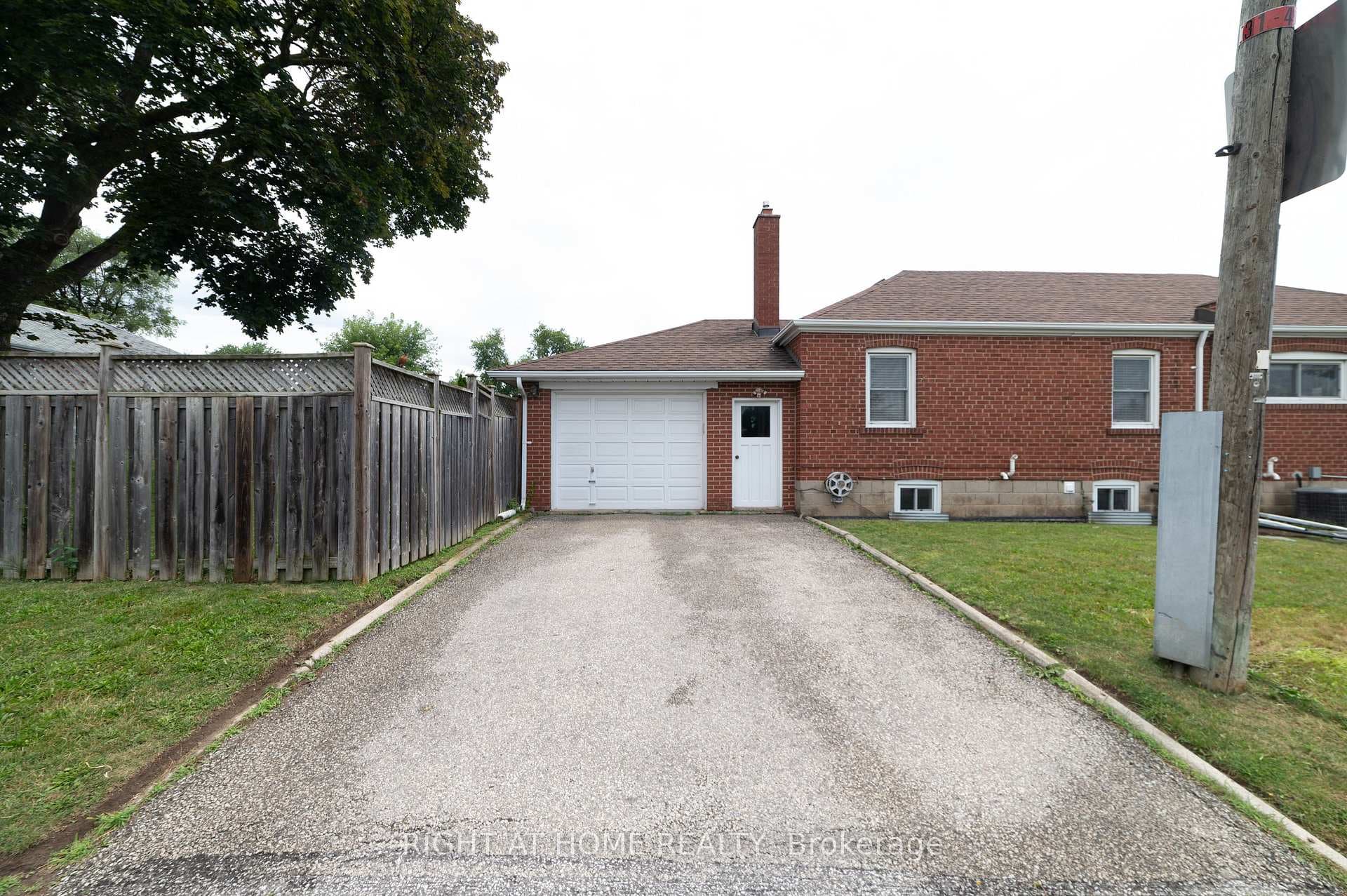 2 Midholm Drive photo 40
