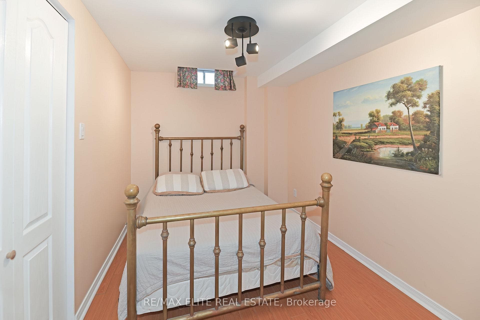 5 Wigston Court photo 24