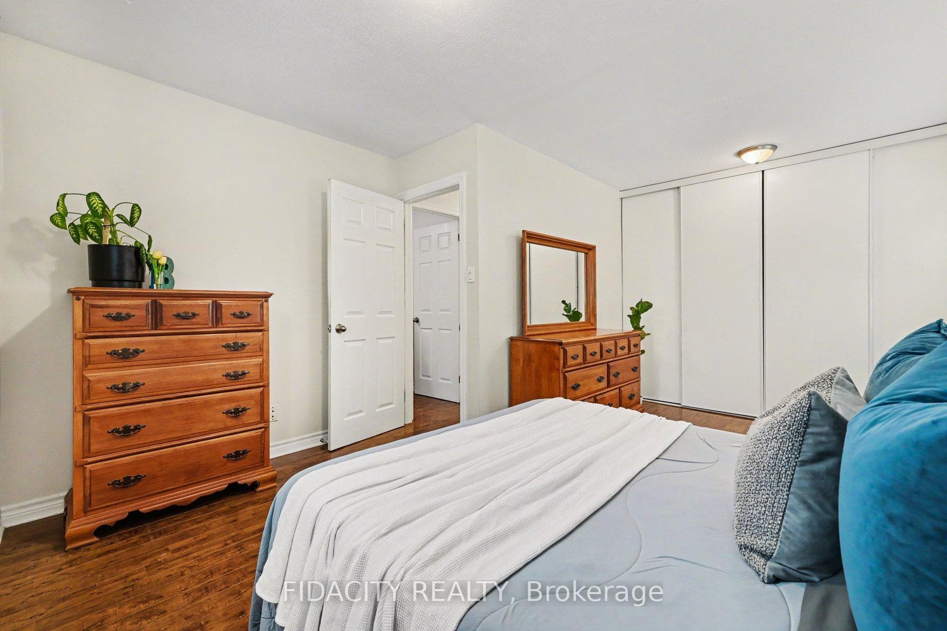 53 Morton Drive photo 18
