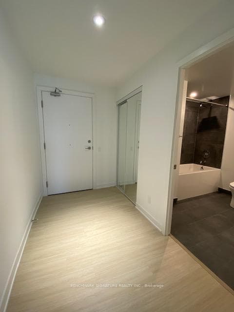 8 Wellesley Street Unit 805 photo 12