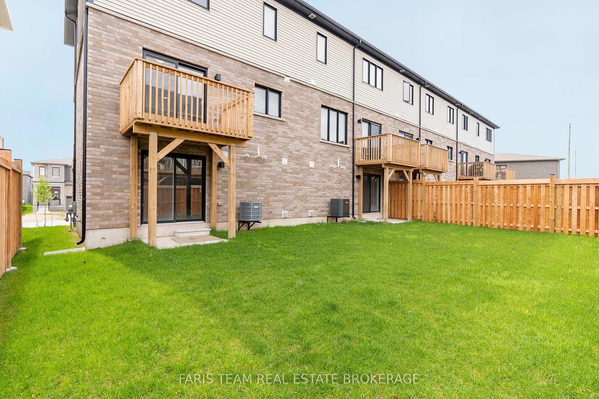 53 Harvest Crescent photo 35