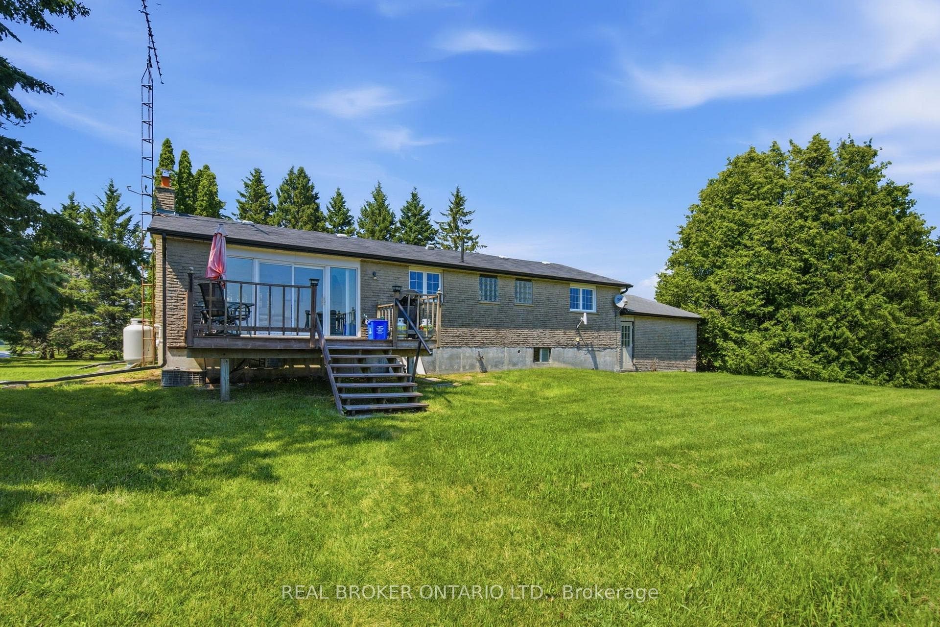 785 Reid Road photo 42