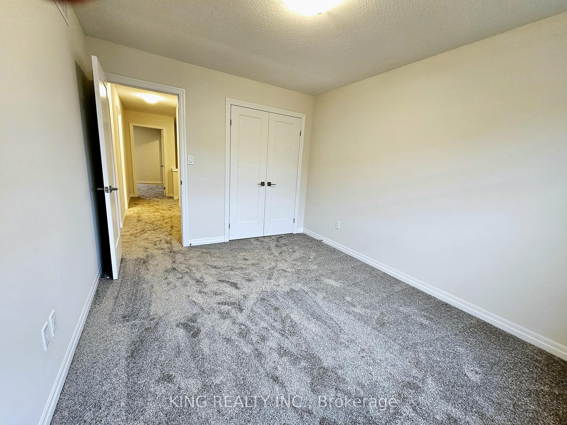 214 Renaissance Drive photo 24