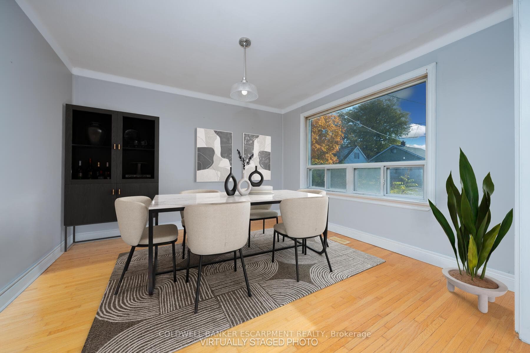 337 Peel Street photo 8
