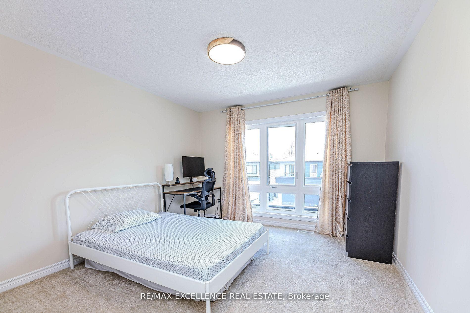 80 Berkely Street photo 30