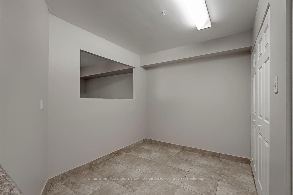 50 Elm Drive Unit 705 photo 18
