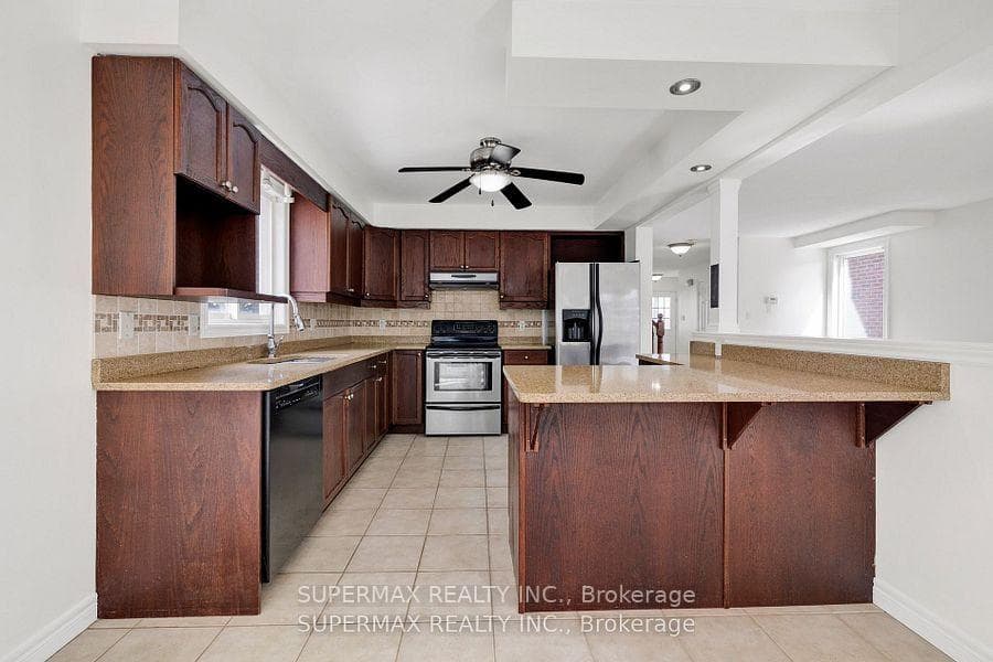 766 Marigold Street photo 3