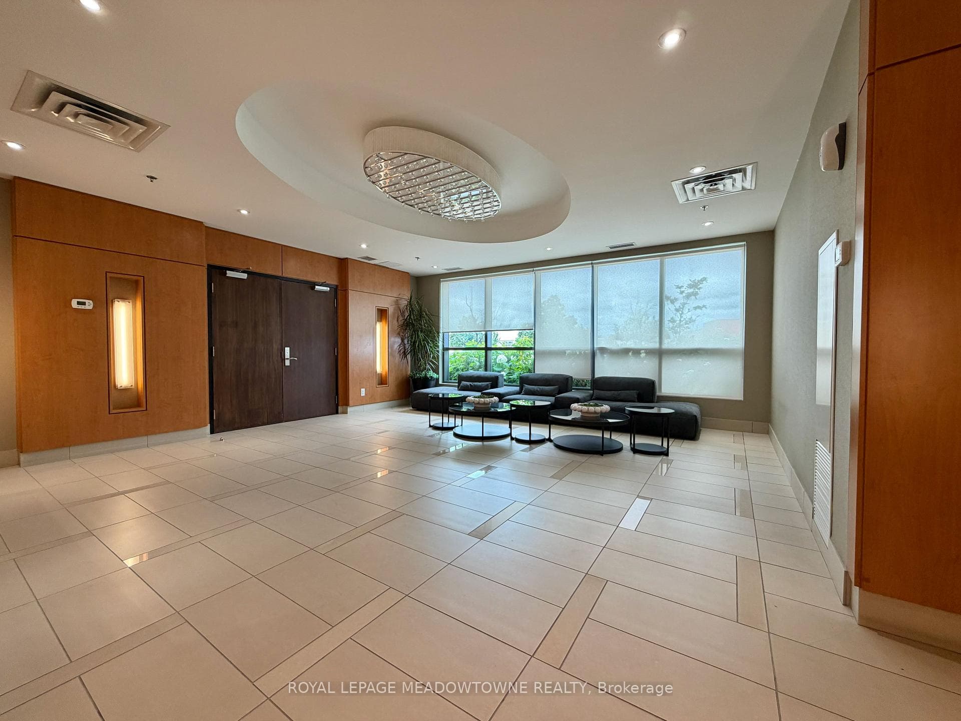 840 Queens Plate Drive Unit #1601 photo 13