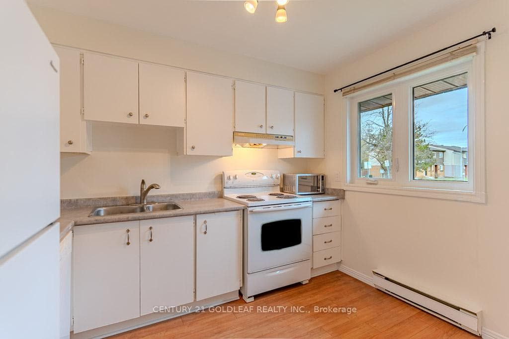 1319 Alness Court Unit 6 photo 6