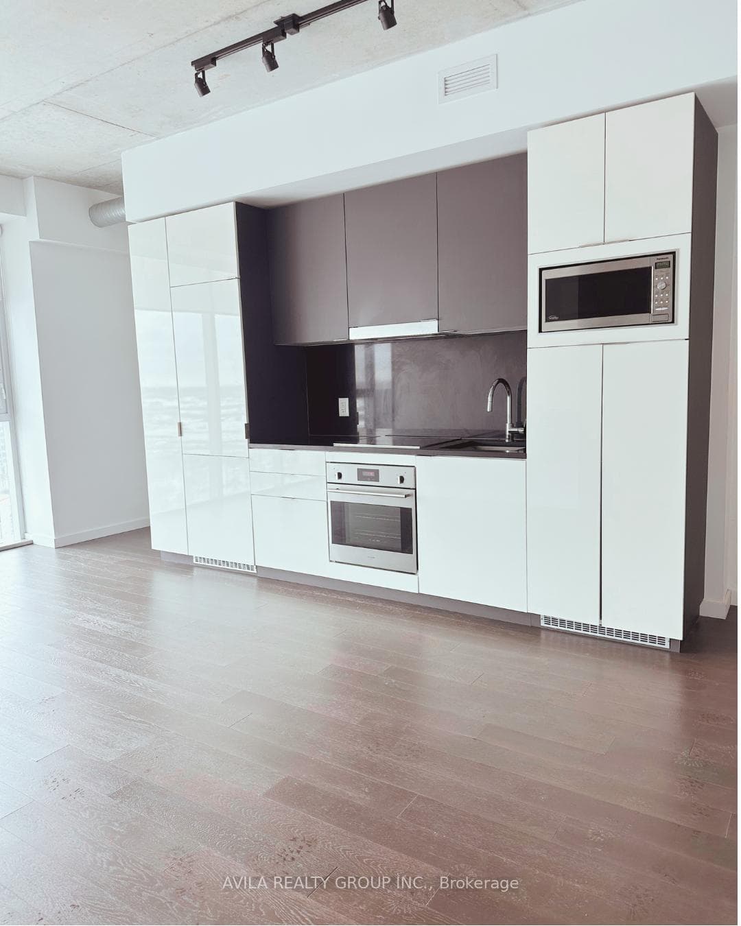 170 Bayview Avenue Unit 1101 photo 2