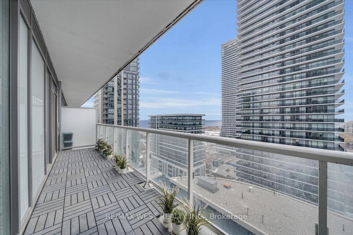 56 Annie Craig Drive Unit 1704 photo 15